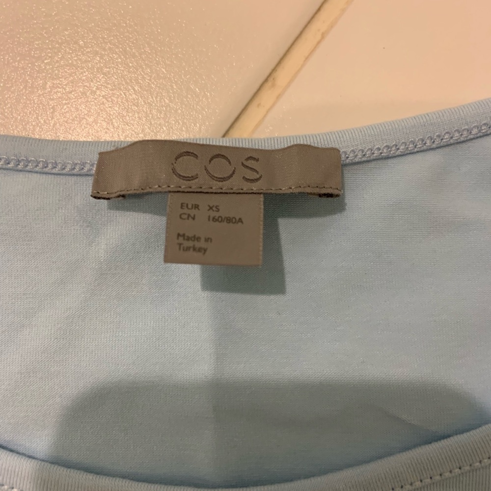 Simple light blue shirt! 👕